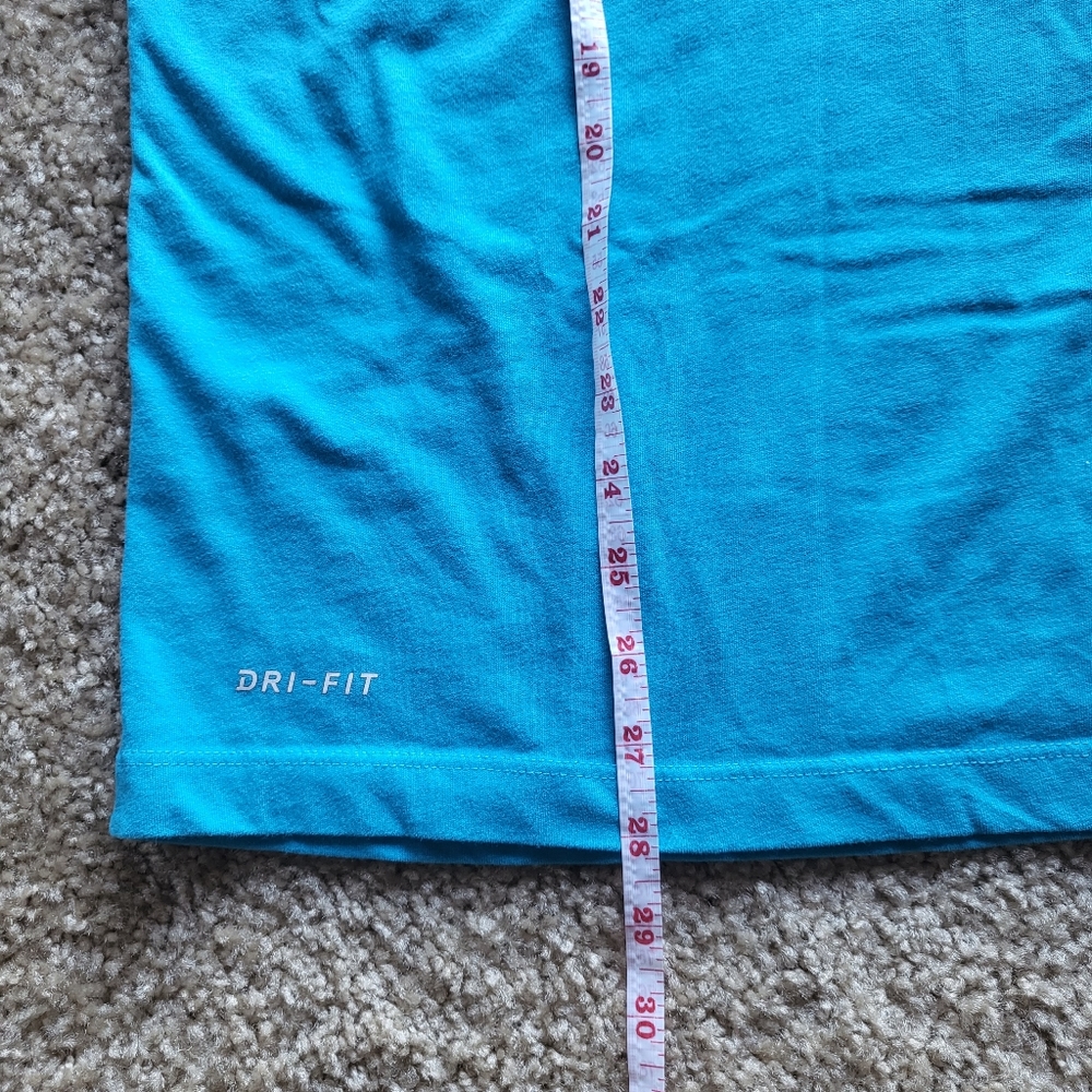 The Nike Tee Shirt - Picture 3 of 5